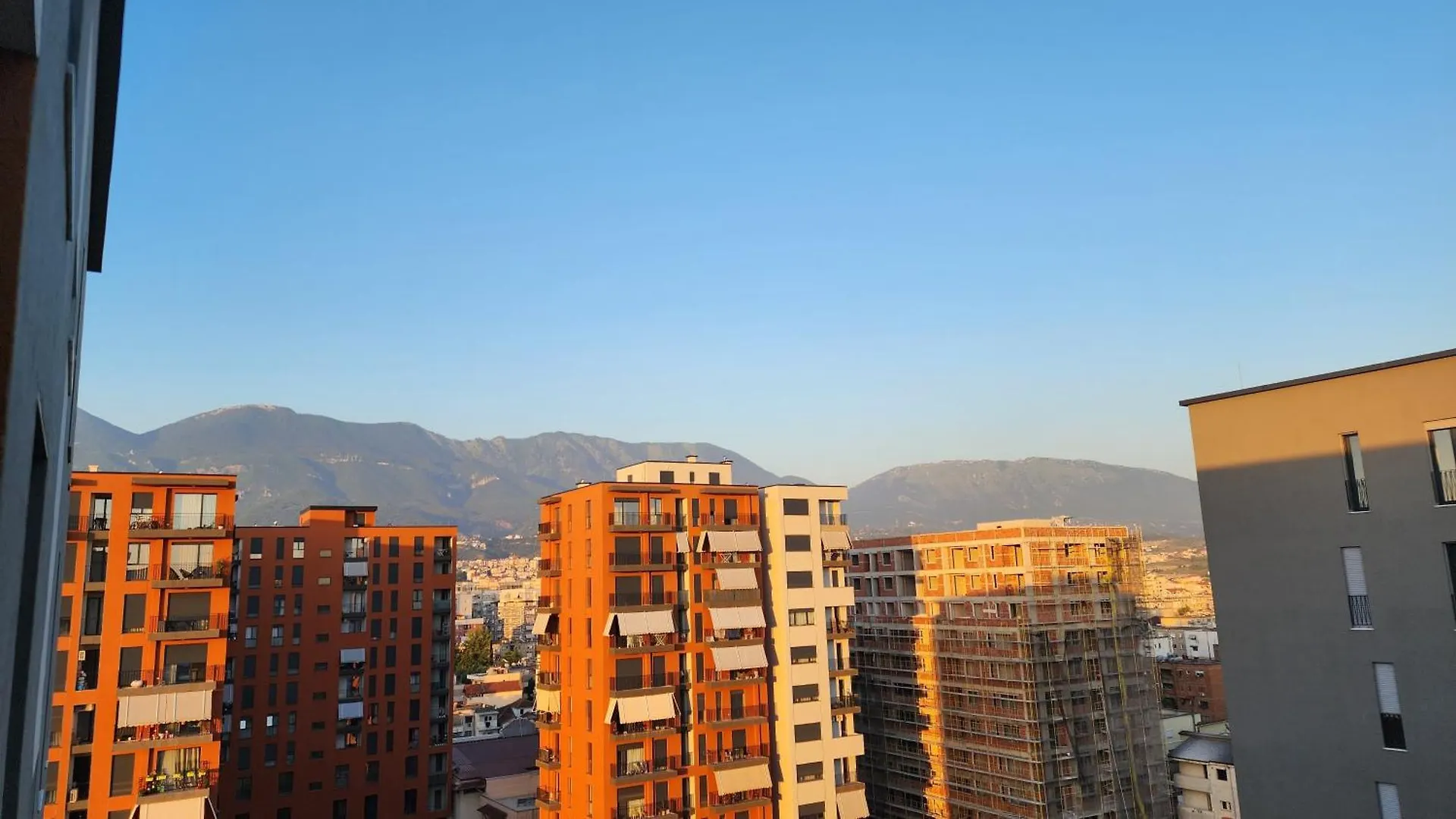 Dajti Mountain View Apartment Tirana 0*,  Albania